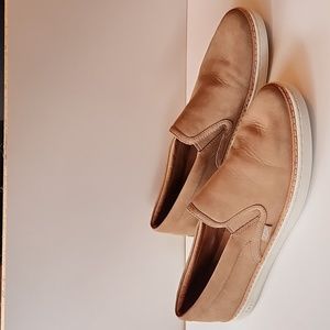 Ugg women's slip on casual shoe Soleda tan leather